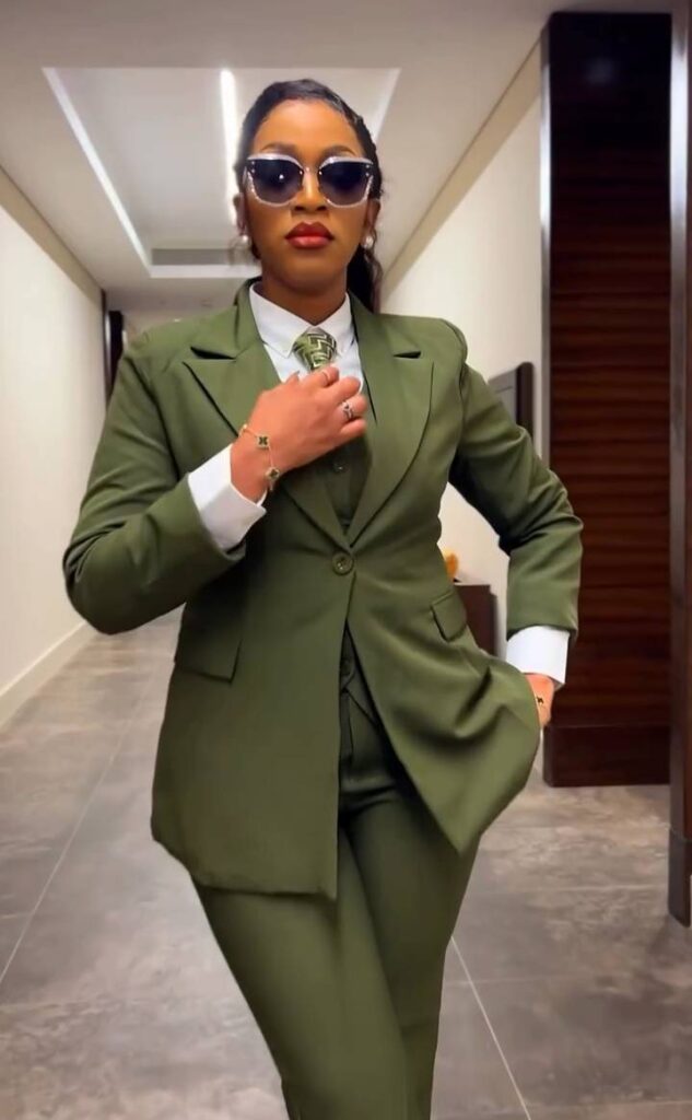 Votedefan24022025Djelykaba Bintou4 633x1024