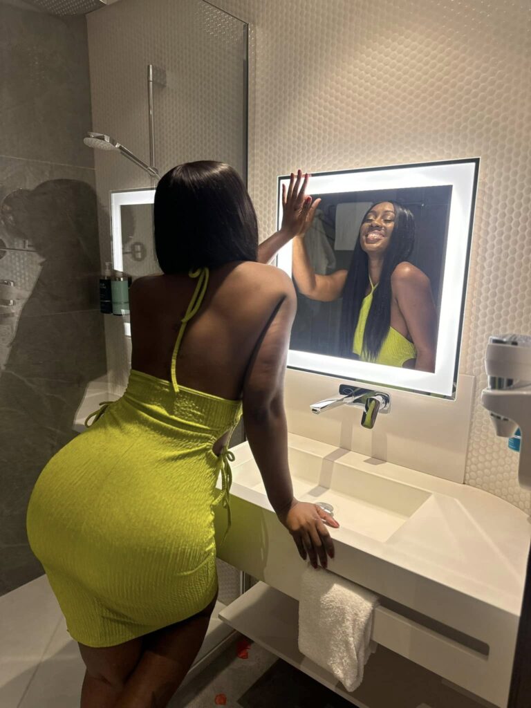 Davina Ikundaka : Le visage de Malaïka dans "Mariés et Seuls" se confie à Votedefan.com Votedefan02032025Davina2 768x1024