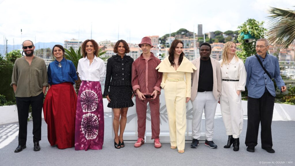 Dieudo Hamadi sur le tapis rouge du festival de Cannes 2025 Votedean 14052025Festival De Cannes2 1024x576