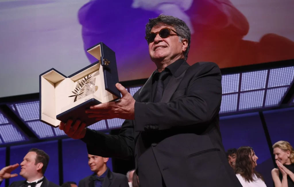 Cannes 2025 : Jafar Panahi sacré et remporte la Palme d’or 2025. Votedean 26052025 Jafar Panahi 1024x652
