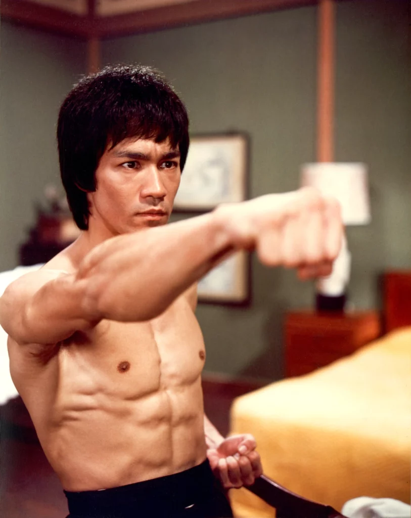 Bruce Lee reprendra vie grâce à l'IA : Une Révolution du cinéma en Chine Votedean 21062025 Bruce Lee 813x1024