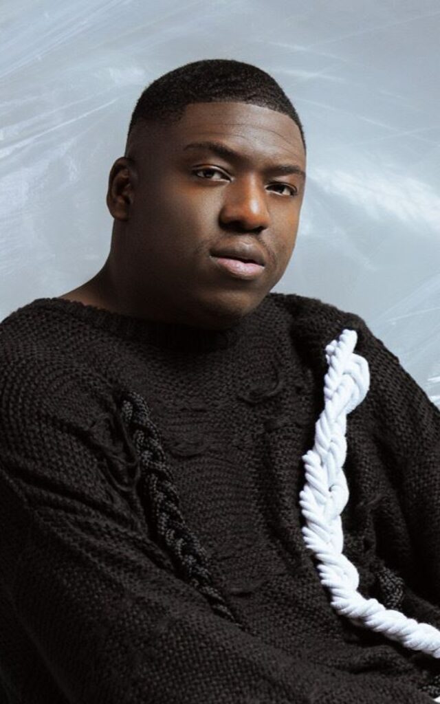 NK Divine, l’icône du gospel afro‑urbain qui remplit Bercy : 15 000 fans en liesse Votedean 19072025 NK Divine 640x1024