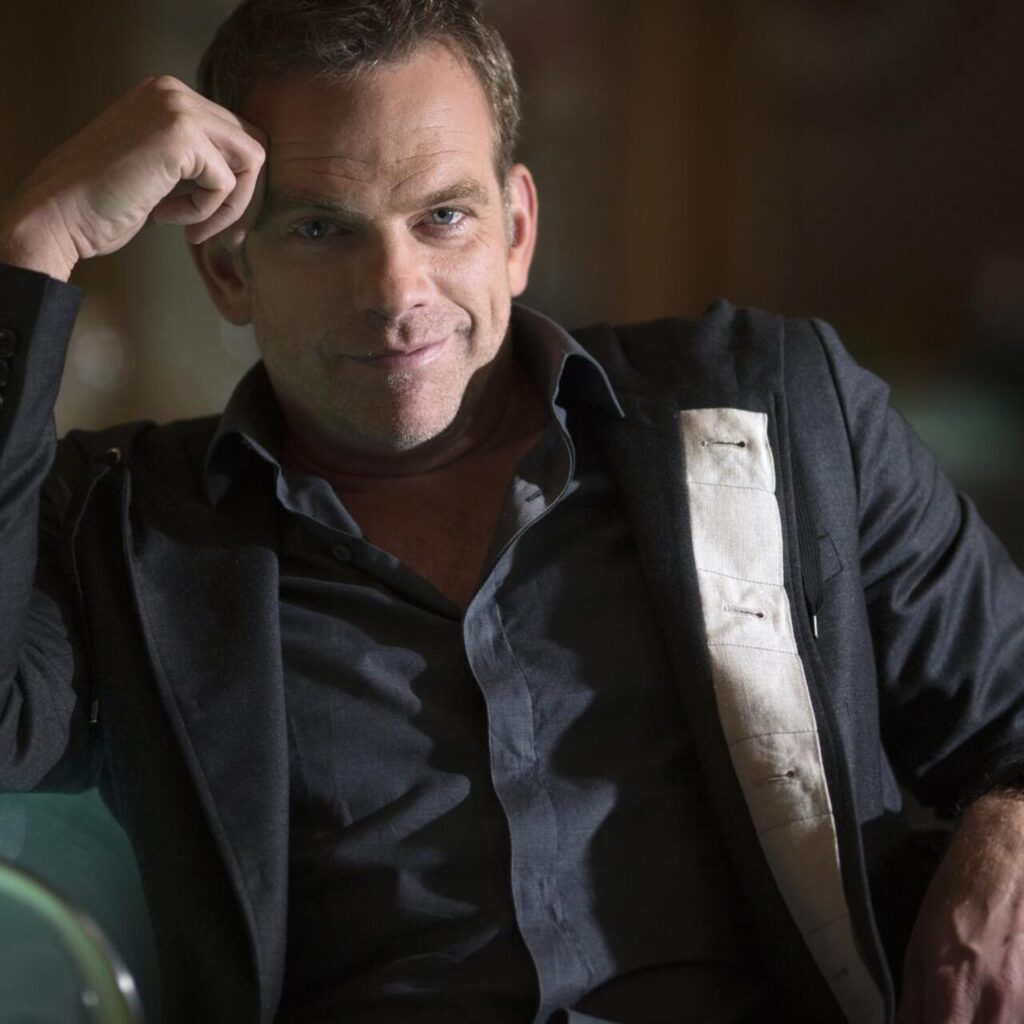 votedefan 18112025 garou