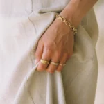 Le Bracelet Chaîne Rolo : L'Élégance Classique Redéfinie par l'Éthique Française 1 1 c040 film 20